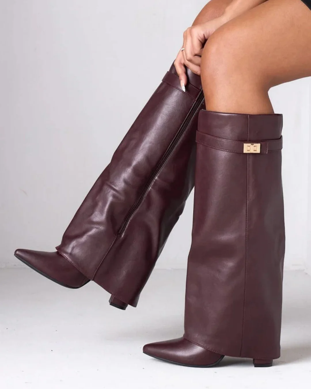 Amelia - Large Pointed Boots
