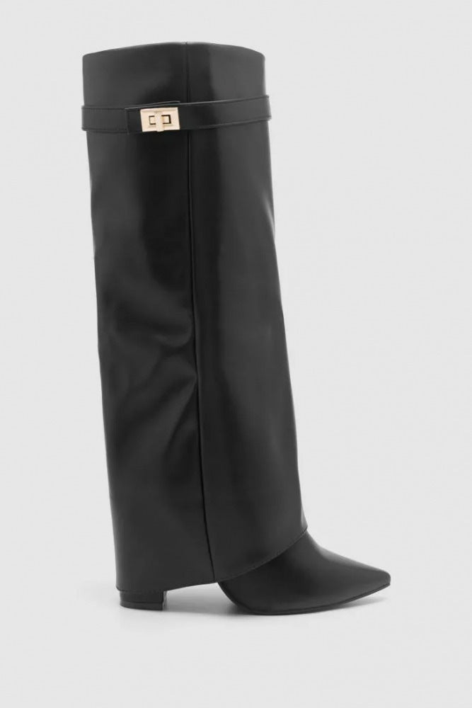 Amelia - Large Pointed Boots